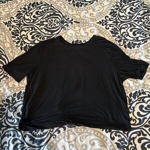 L Soho Black Open-Back Cropped Tee